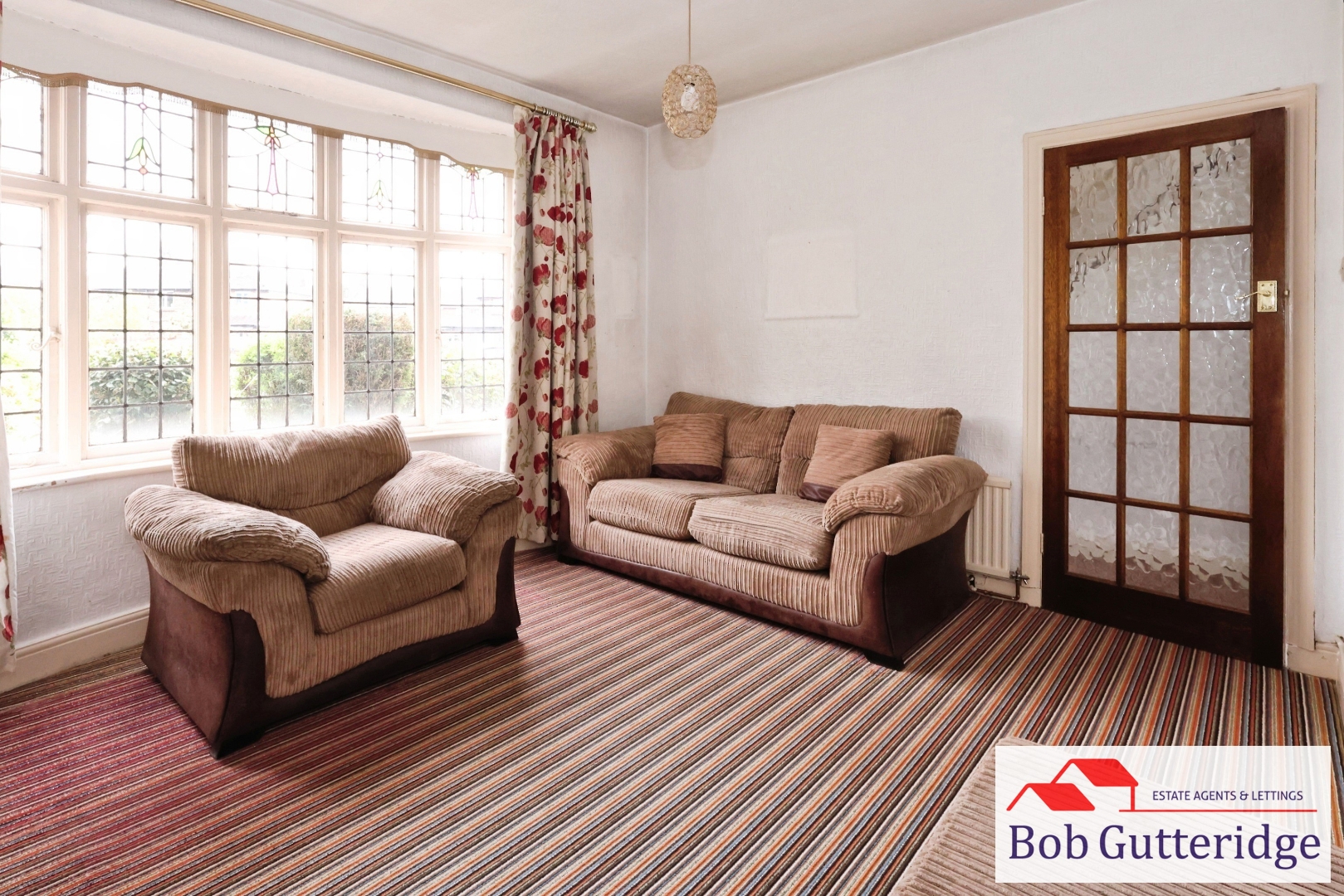 BAY FRONTED LOUNGE
